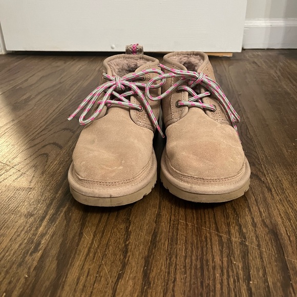 Ugg lace up boots - Picture 2 of 5